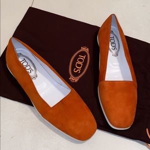 NEW⭐️Orange suede Tod’s